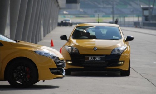 Renault Megane RS 250 Cup wins “Best Sports and Convertible” and Judges Choice award