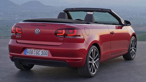 Volkswagen Golf Cabriolet is back – uses folding soft top