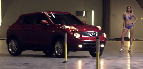 VIDEOS: Nissan Juke vs Sports Illustrated model?