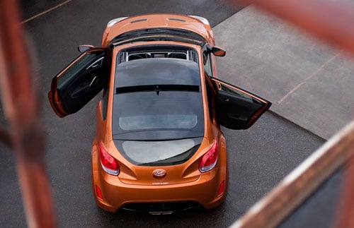 Detroit 2011: Hyundai Veloster gets 3 doors, 2 clutches