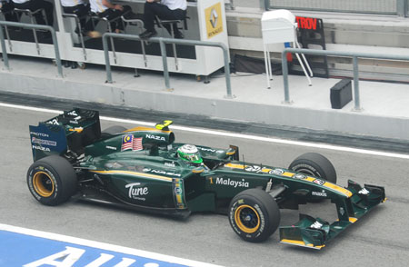 Lotus wants Renault engines, Cosworth contract in the way