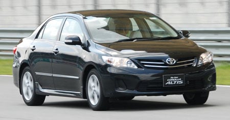 Facelifted Dual VVT-i Toyota Corolla Altis tested at Sepang!