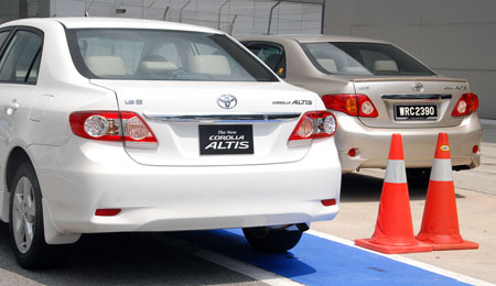 Facelifted Dual VVT-i Toyota Corolla Altis tested at Sepang!