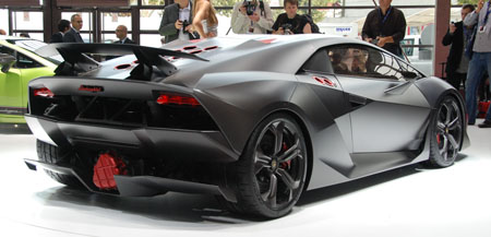 Paris 2010: Stunning Lamborghini Sesto Elemento unveiled!