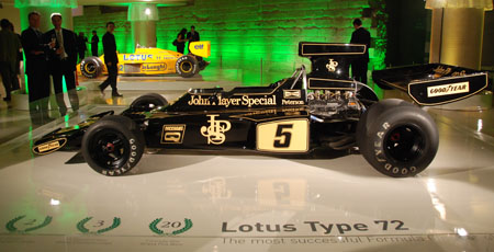 Carlos Ghosn adds heat to Lotus-Renault F1 rumours