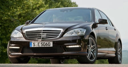 2011 Mercedes Benz S63 AMG – new 5.5 biturbo engine